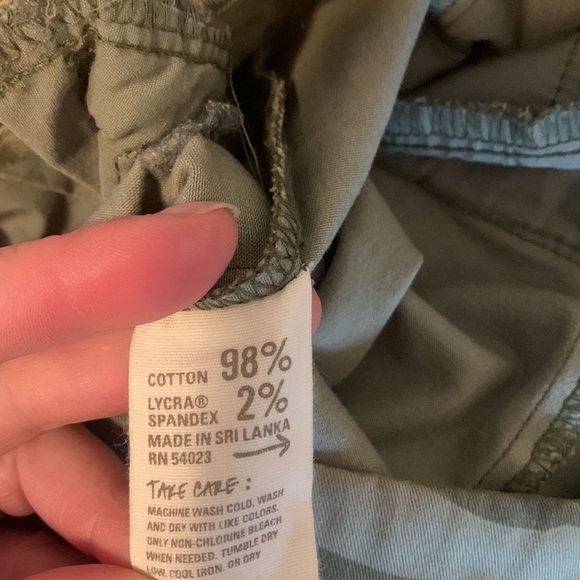 GAP Super Skinny Camo Ankle Khaki Pants Green - Picture 5 of 8